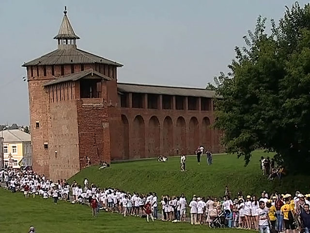В Подмосковье прошел самый массовый флешмоб в поддержку Коломенского Кремля